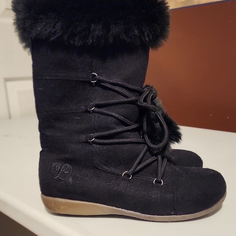 Women's Black Fur-Lined Boots